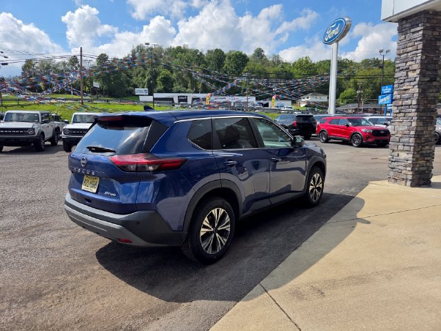 Used 2023 Nissan Rogue SV AWD/4WD image 3
