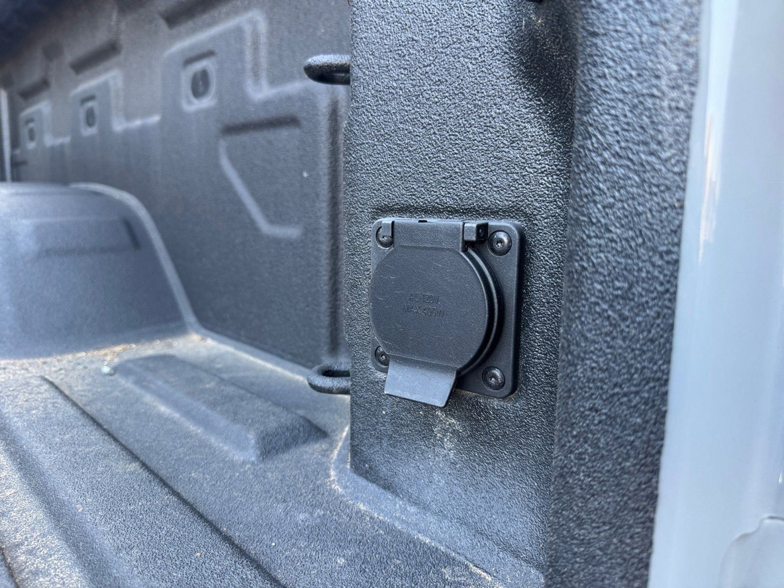 Used 2025 Chevrolet Silverado 2500 ZR2 w/ Technology Package image 18