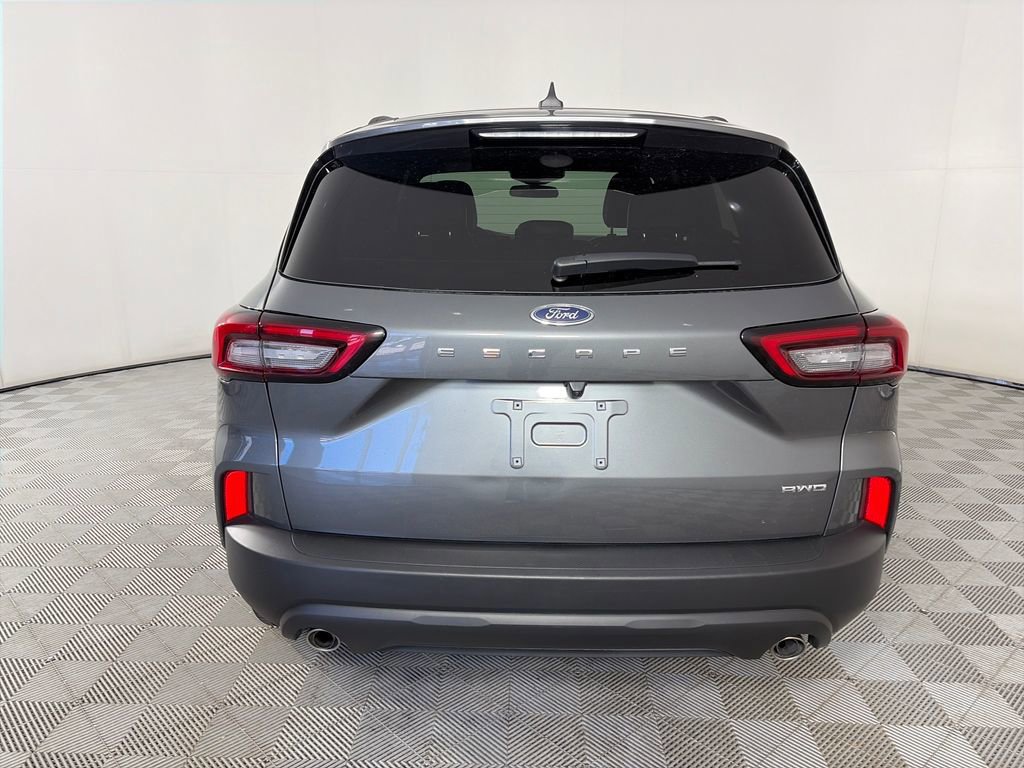 Certified 2025 Ford Escape ST-Line Select AWD/4WD image 4