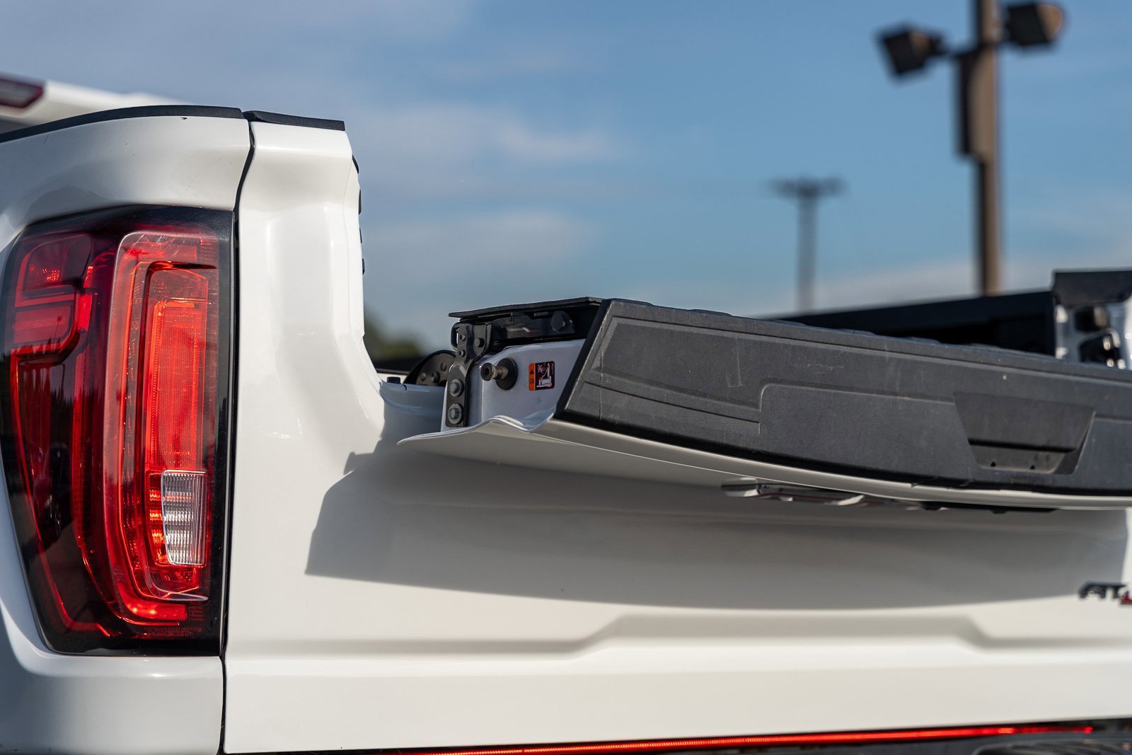 Used 2022 GMC Sierra 2500 AT4 w/ AT4 Preferred Package image 16