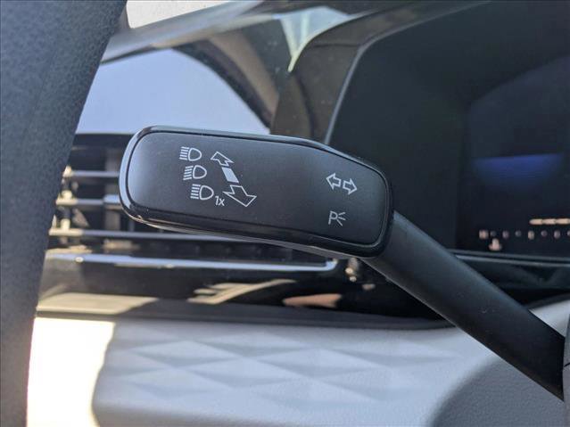 Used 2022 Volkswagen Taos S image 12