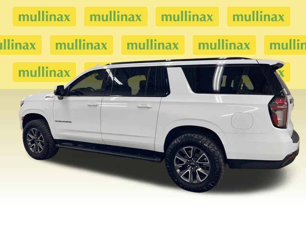Used 2023 Chevrolet Suburban Z71 w/ Luxury Package image 13