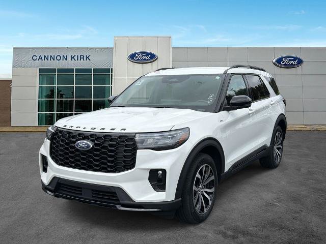 Certified 2025 Ford Explorer ST-Line AWD/4WD image 3