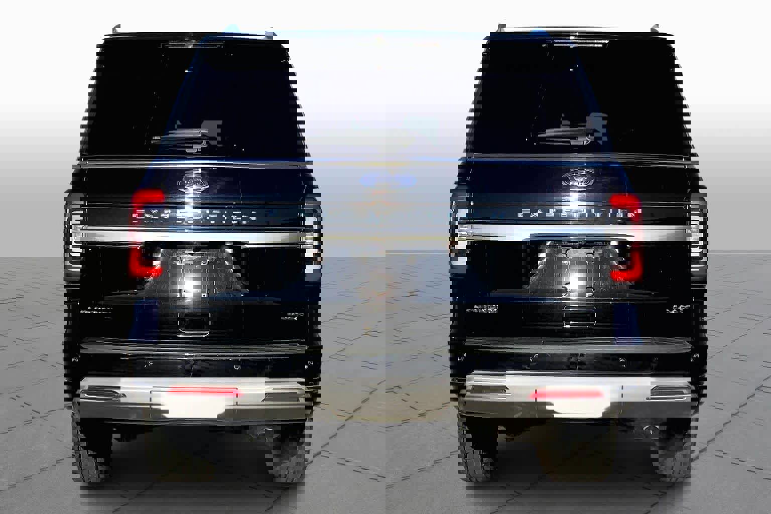 Certified 2023 Ford Expedition Max Platinum image 3