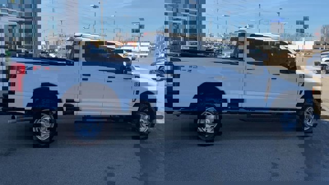 Certified 2023 Ford F250 XL w/ XL Off-Road Package image 2