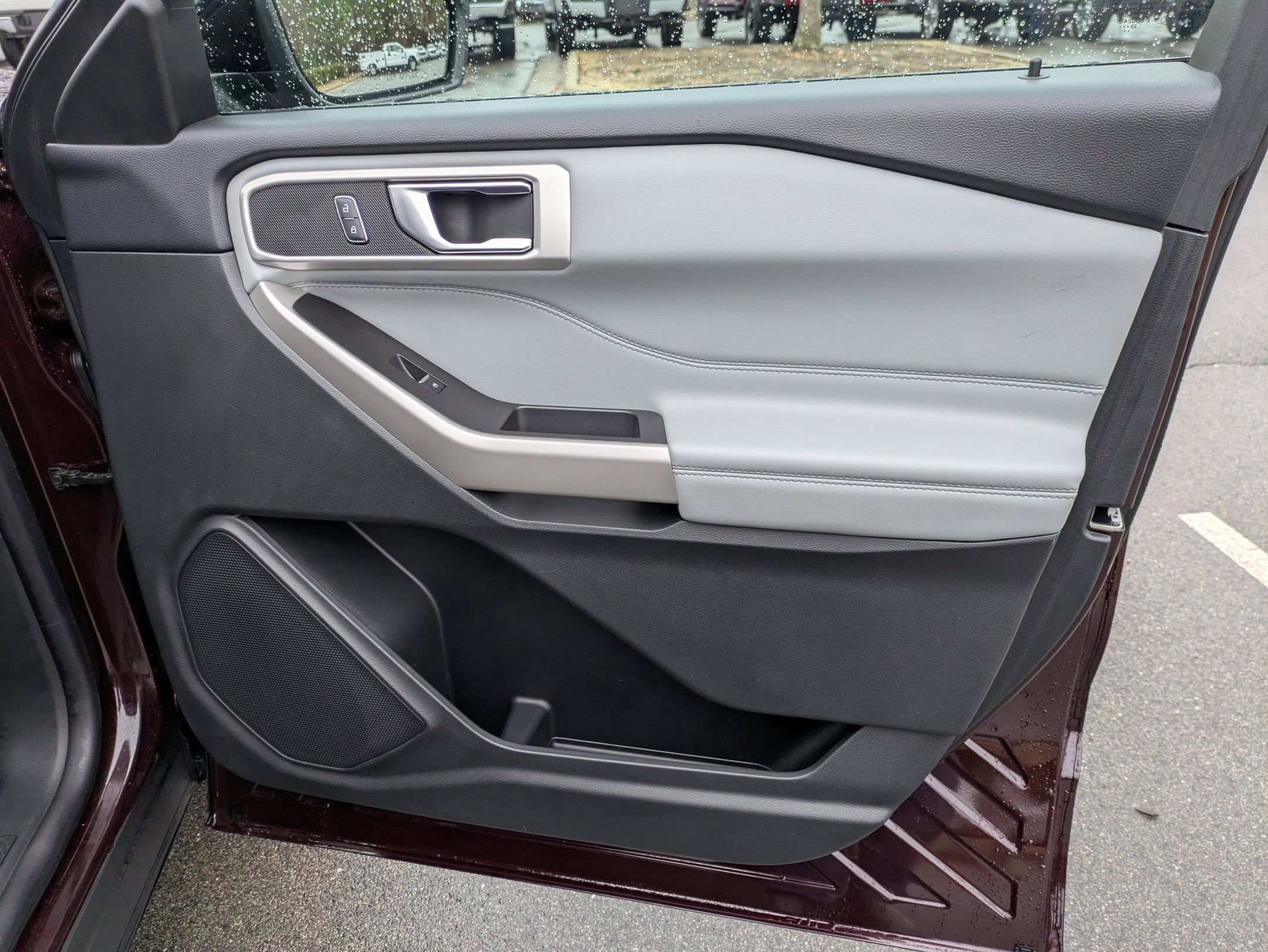 Certified 2022 Ford Explorer XLT w/ Equipment Group 202A image 41