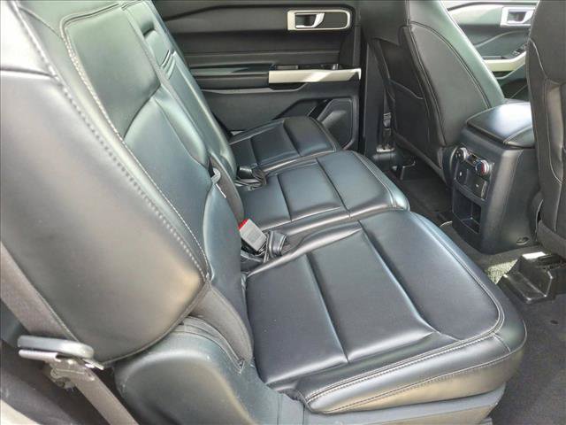 Certified 2021 Ford Explorer XLT w/ Equipment Group 202A RWD image 18