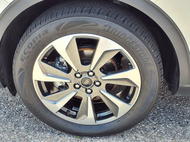 Certified 2024 Ford Escape Platinum AWD/4WD image 28