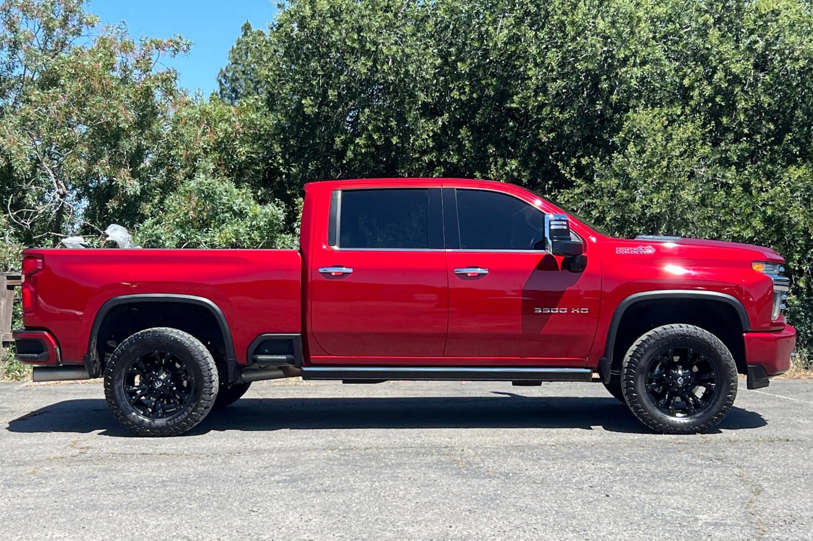 Used 2022 Chevrolet Silverado 3500 High Country w/ Safety Package II AWD/4WD image 3