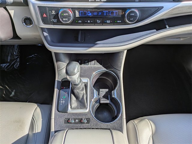 Used 2019 Toyota Highlander Limited image 19
