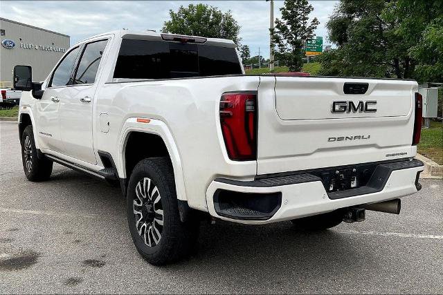 Used 2024 GMC Sierra 3500 Denali Ultimate AWD/4WD image 4