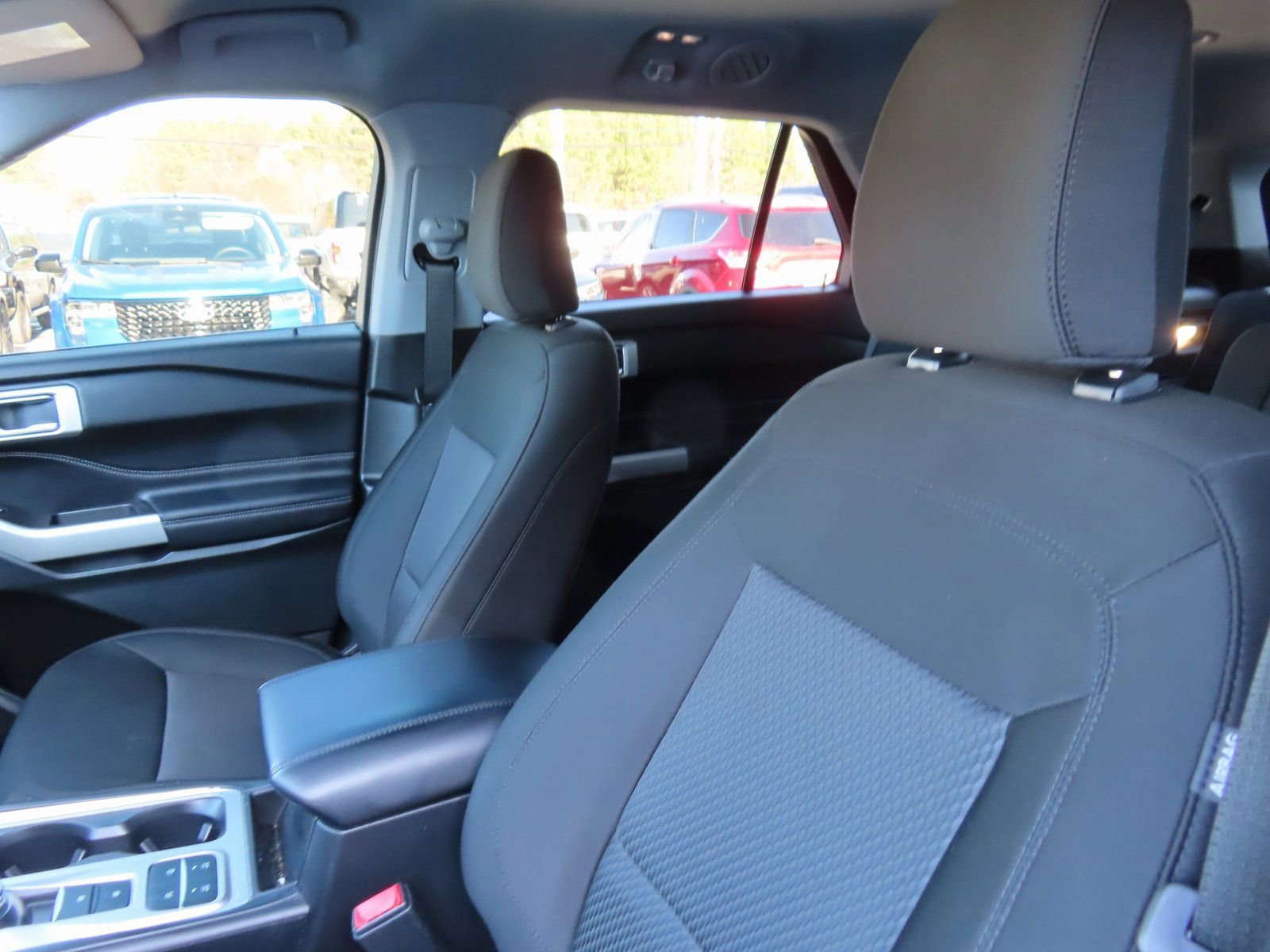 Certified 2024 Ford Explorer XLT image 26