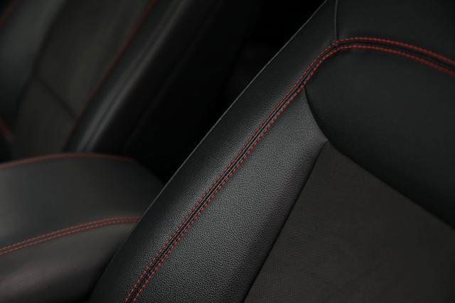 Certified 2023 Ford Explorer ST-Line w/ Class IV Trailer Tow Package image 26