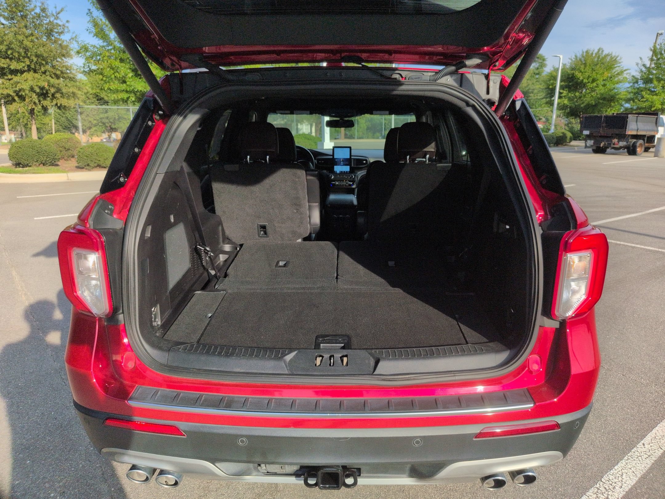Certified 2020 Ford Explorer Platinum w/ Premium Technology Package AWD/4WD image 34