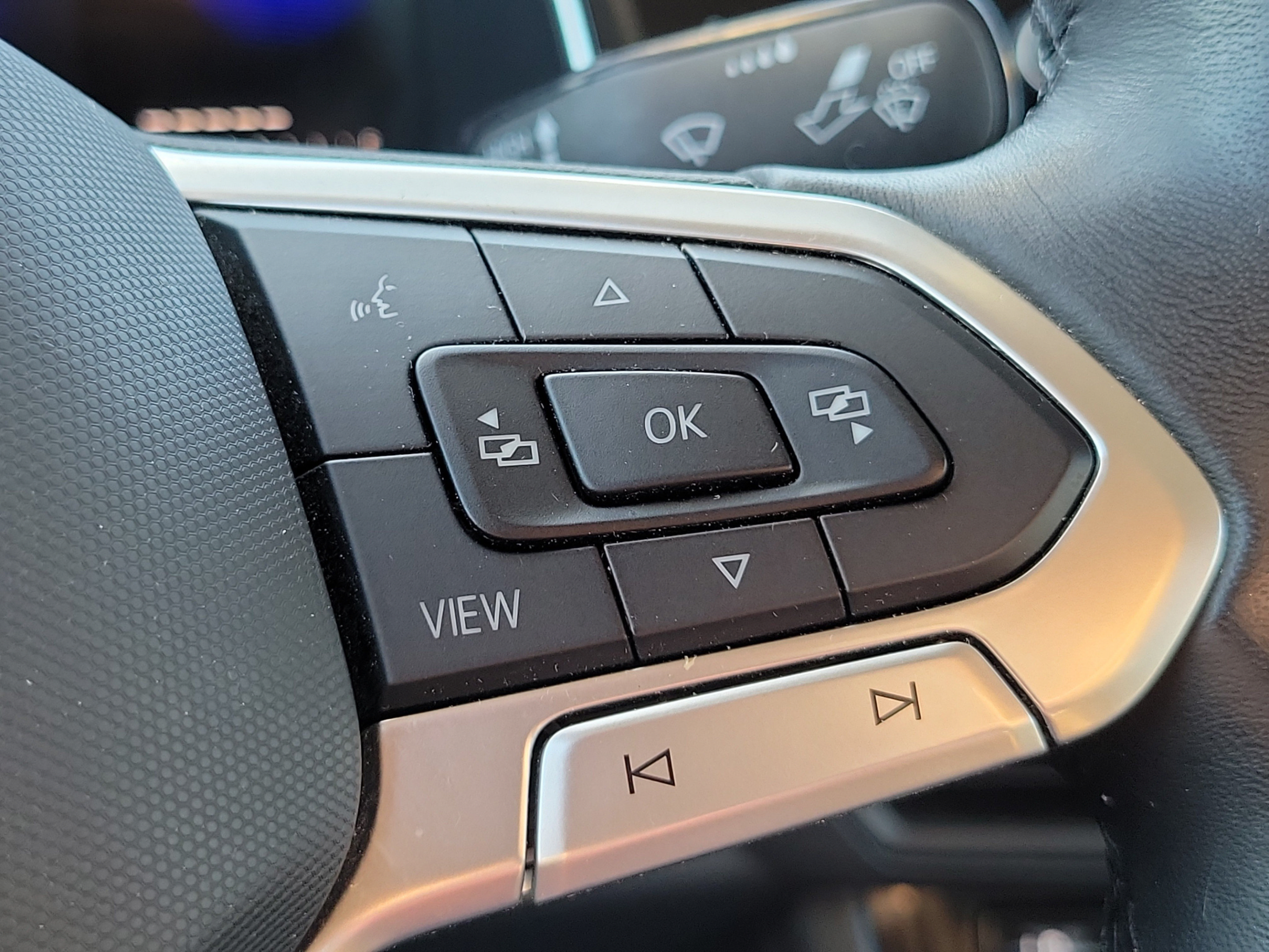 Used 2023 Volkswagen Jetta SE FWD image 21