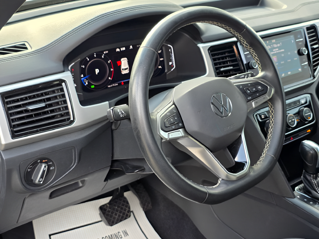 Used 2022 Volkswagen Atlas Cross Sport SE w/ Black Wheel Package AWD/4WD image 15