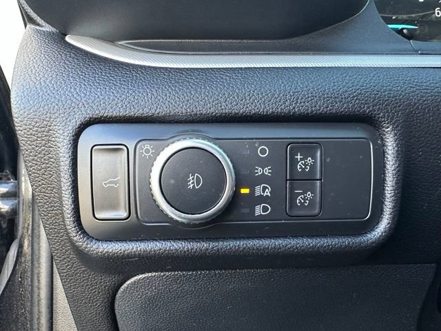 Certified 2022 Ford Explorer XLT w/ Equipment Group 202A RWD image 28