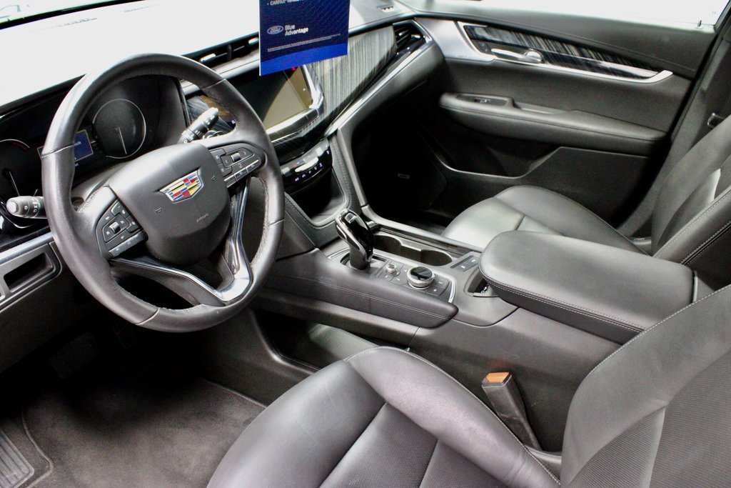 Used 2025 Cadillac XT6 Premium Luxury image 26