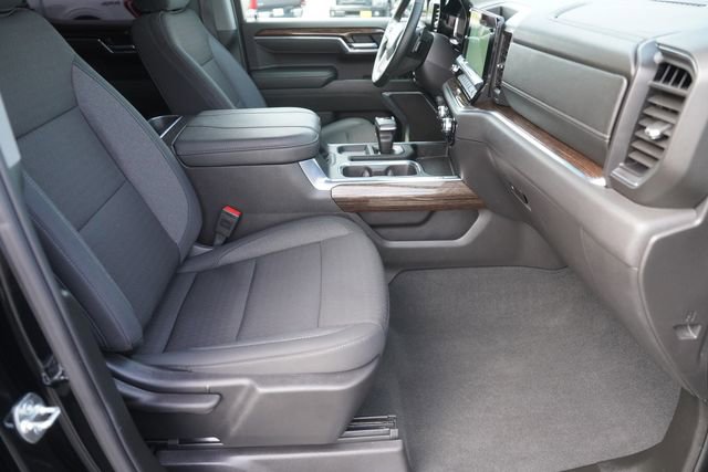 Used 2025 GMC Sierra 1500 Elevation w/ LPO, Elevation Black Package AWD/4WD image 18
