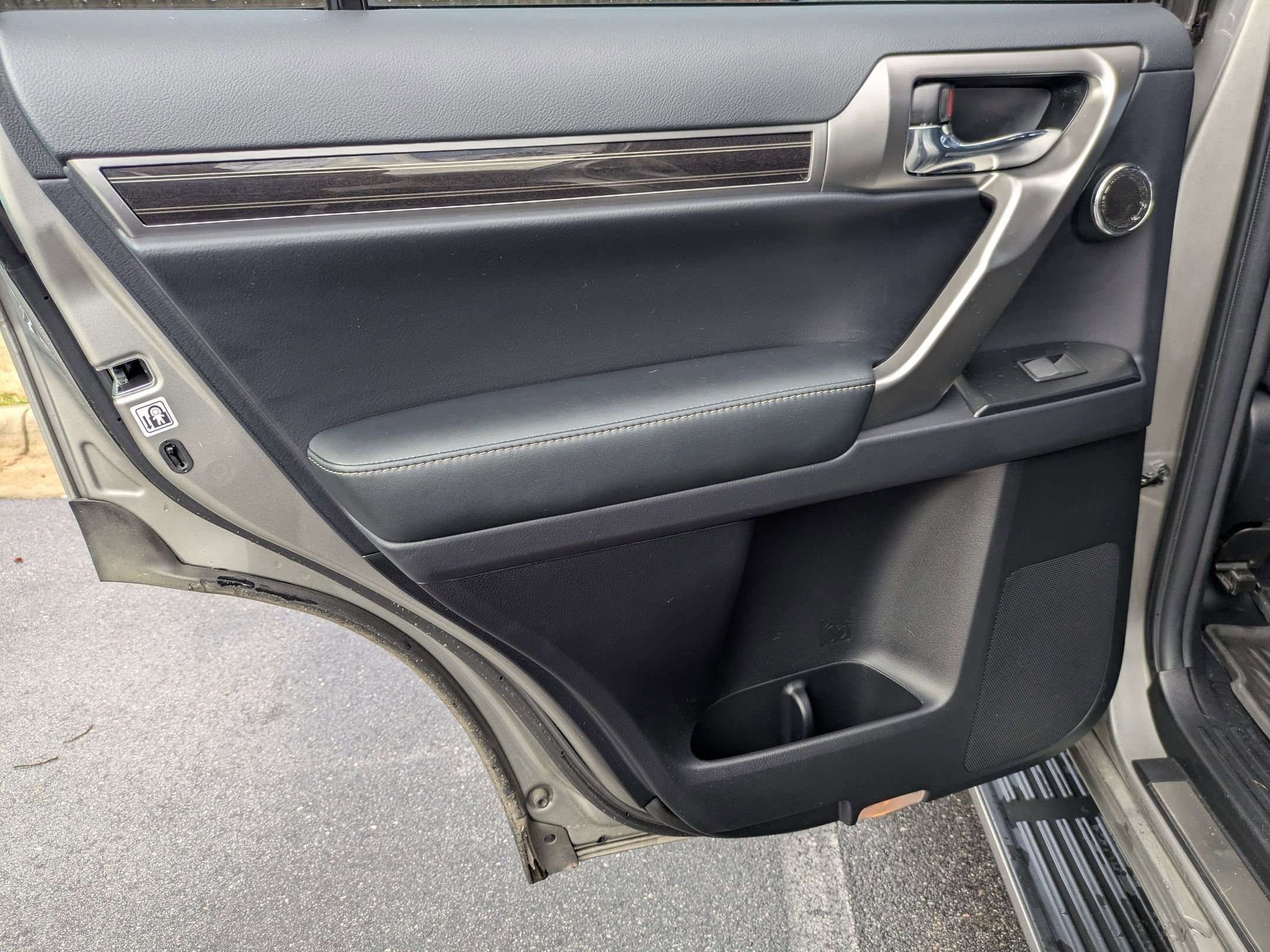 Used 2023 Lexus GX 460 Premium image 25