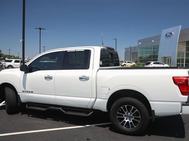 Used 2021 Nissan Titan SV AWD/4WD image 14