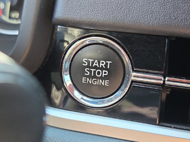 Used 2023 Mitsubishi Outlander SE AWD/4WD image 19