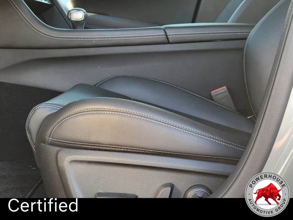 Used 2025 Genesis G70 2.5T image 22