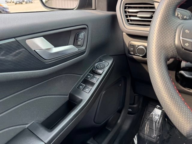 Certified 2024 Ford Escape ST-Line w/ Tech Pack #1 AWD/4WD image 30