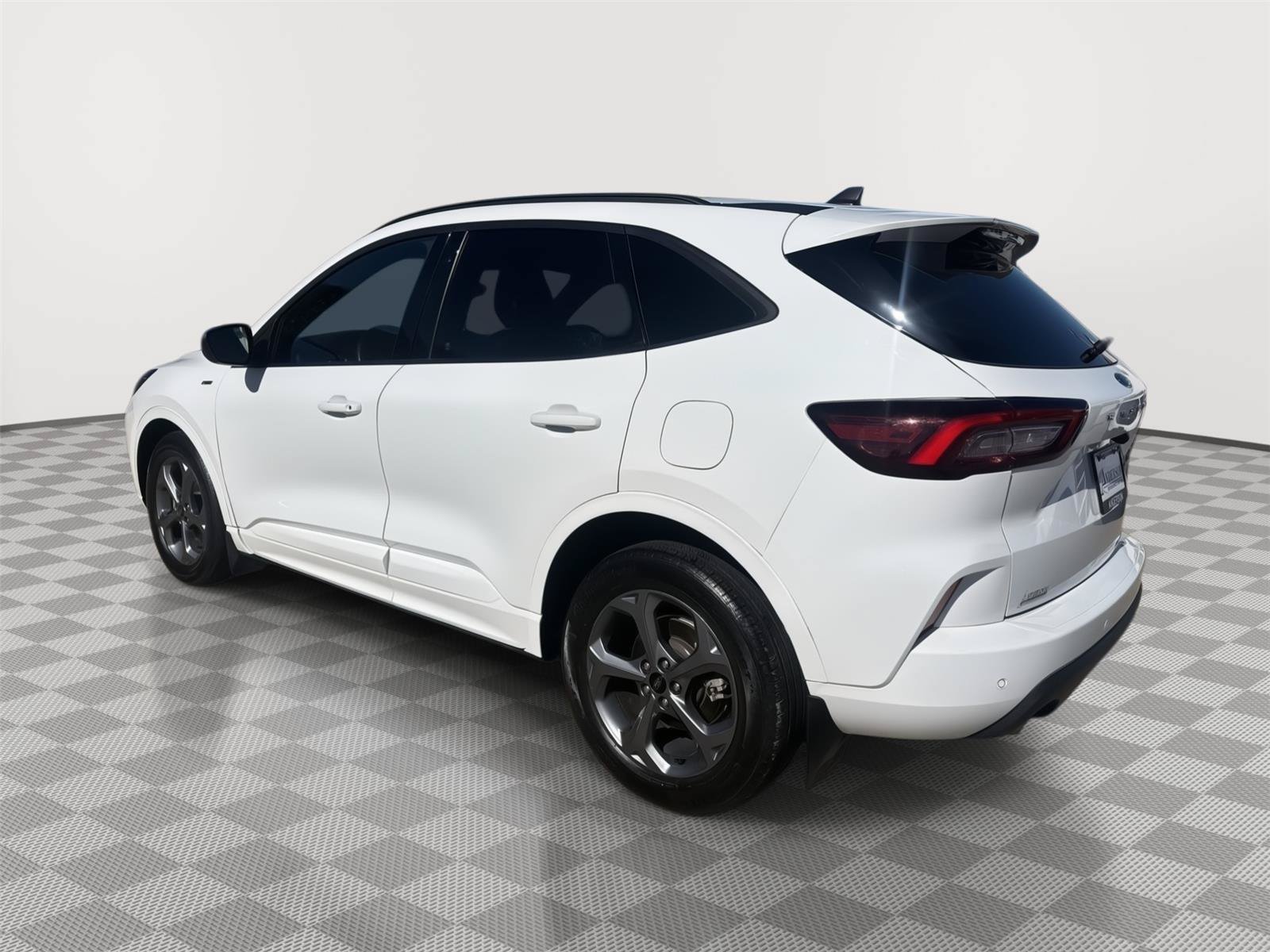Certified 2023 Ford Escape ST-Line w/ Equipment Group 301A FWD image 10