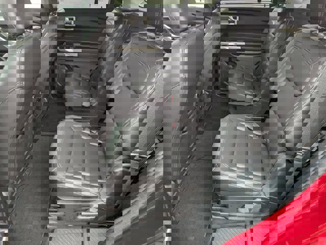 Certified 2022 Ford Explorer XLT w/ Equipment Group 202A image 32