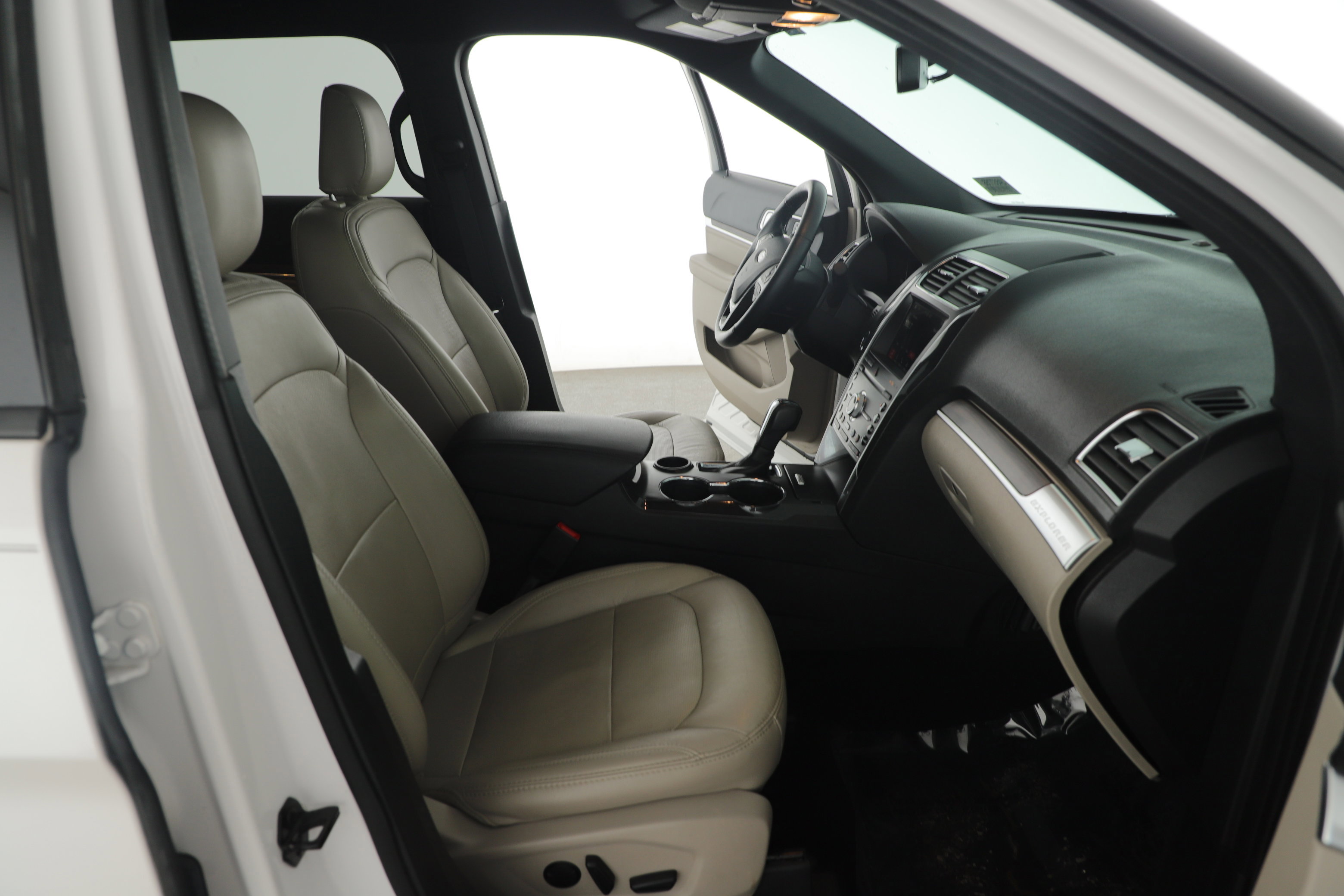 Certified 2019 Ford Explorer Limited image 11