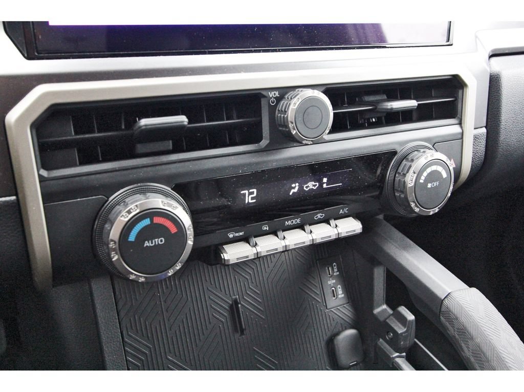 Used 2025 Toyota Tacoma TRD Off-Road AWD/4WD image 23