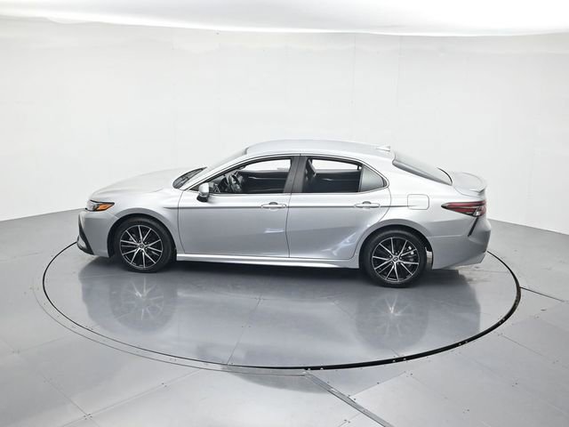Used 2022 Toyota Camry SE FWD image 43