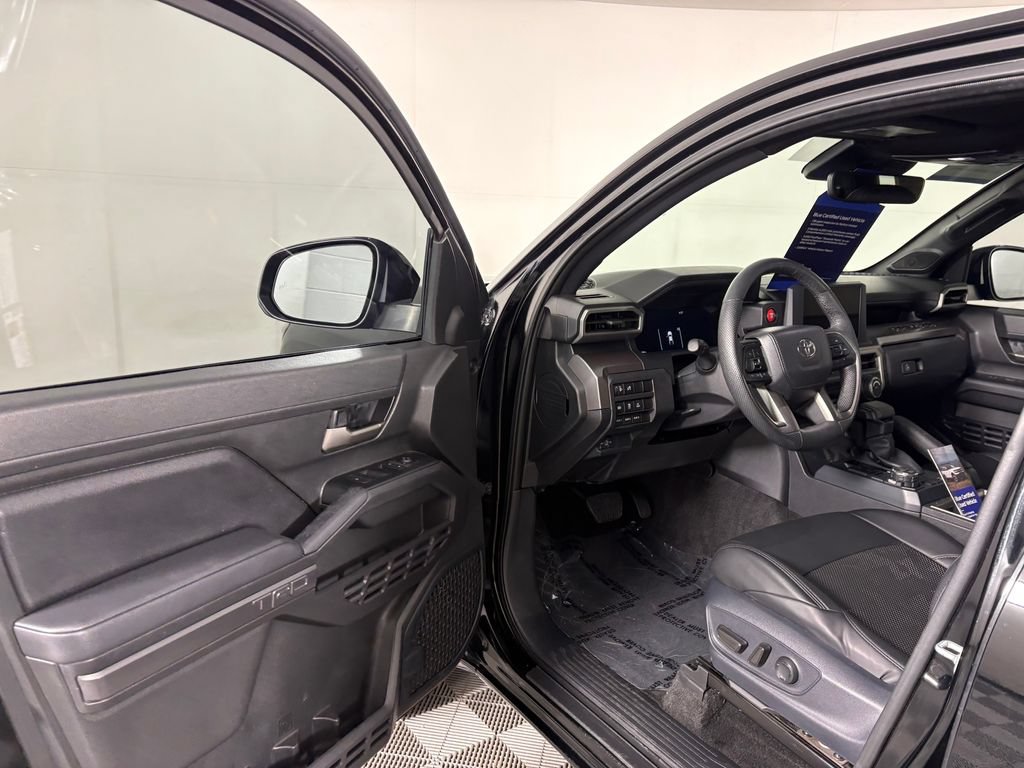 Used 2024 Toyota Tacoma TRD Off-Road w/ TRD Off Road Upgrade Package AWD/4WD image 11