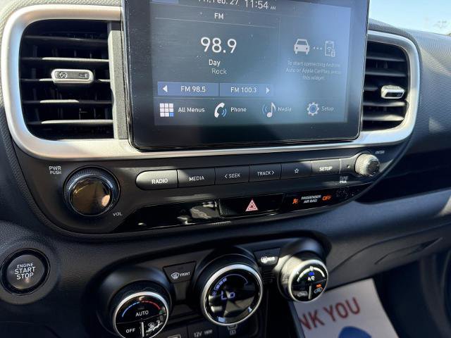 Used 2025 Hyundai Venue SEL image 23