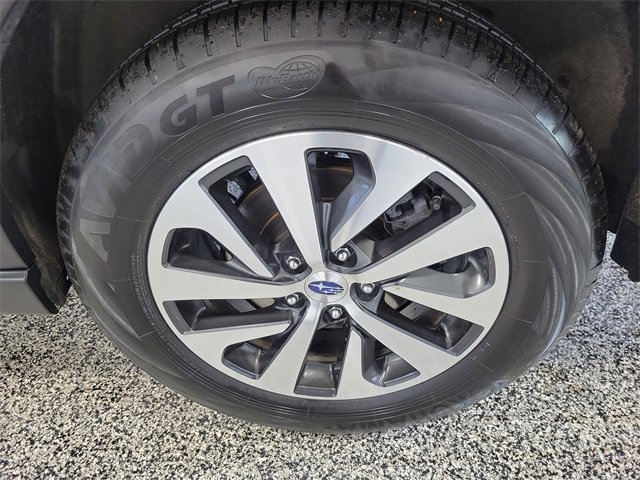 Used 2023 Subaru Outback Premium image 3