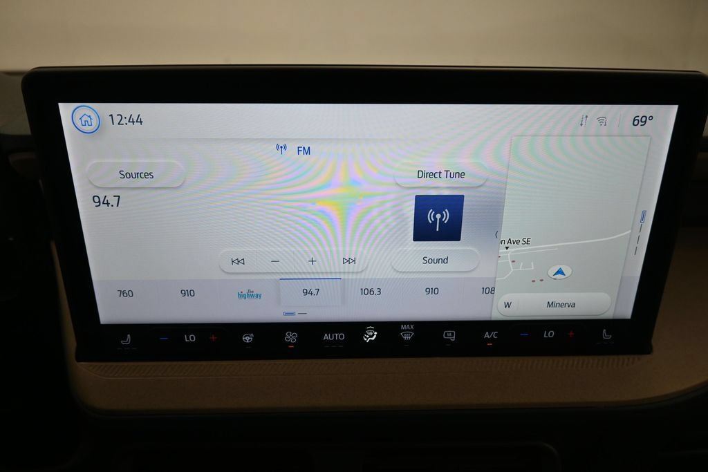 Certified 2025 Ford Maverick Lariat AWD/4WD image 15
