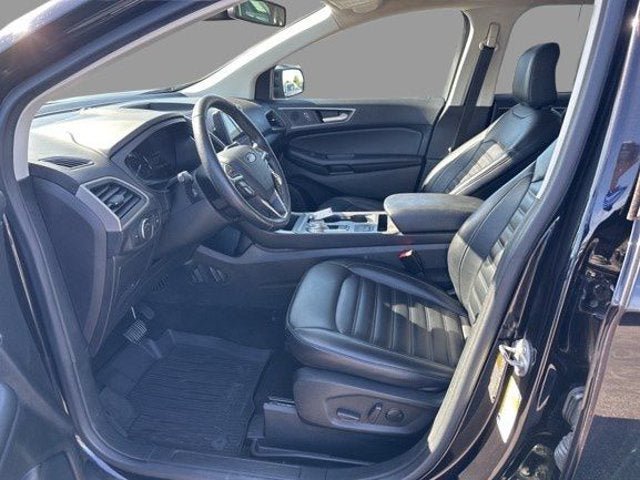 Certified 2022 Ford Edge SEL w/ Convenience Package AWD/4WD image 2