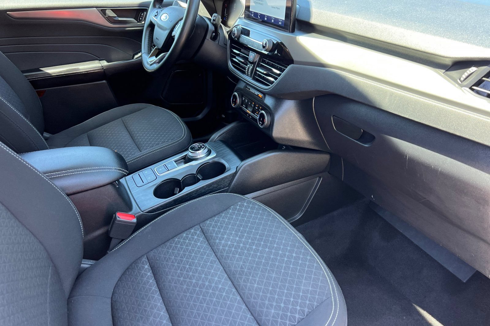 Certified 2024 Ford Escape Active FWD image 17