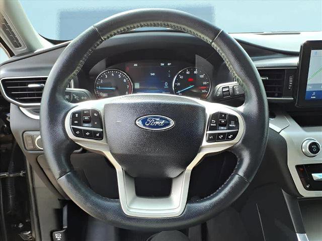 Certified 2022 Ford Explorer XLT w/ Equipment Group 202A image 23