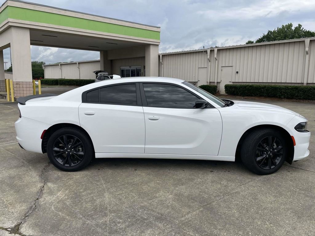 Used 2023 Dodge Charger SXT w/ Blacktop Package AWD/4WD image 2