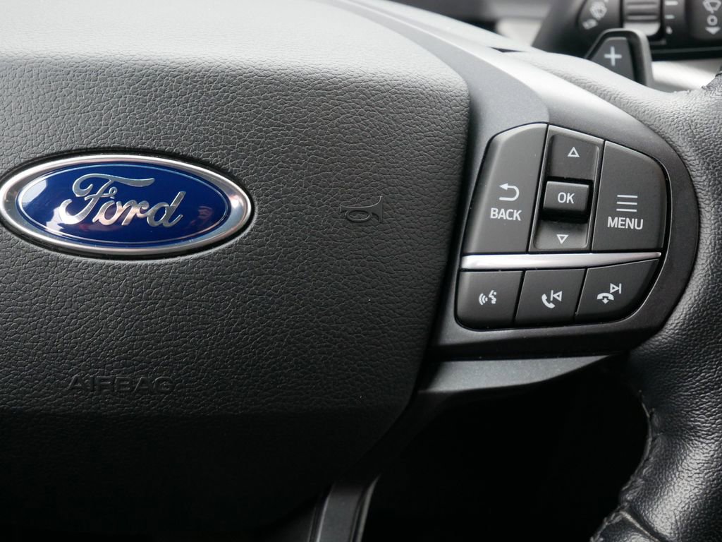 Certified 2025 Ford Escape Platinum AWD/4WD image 21