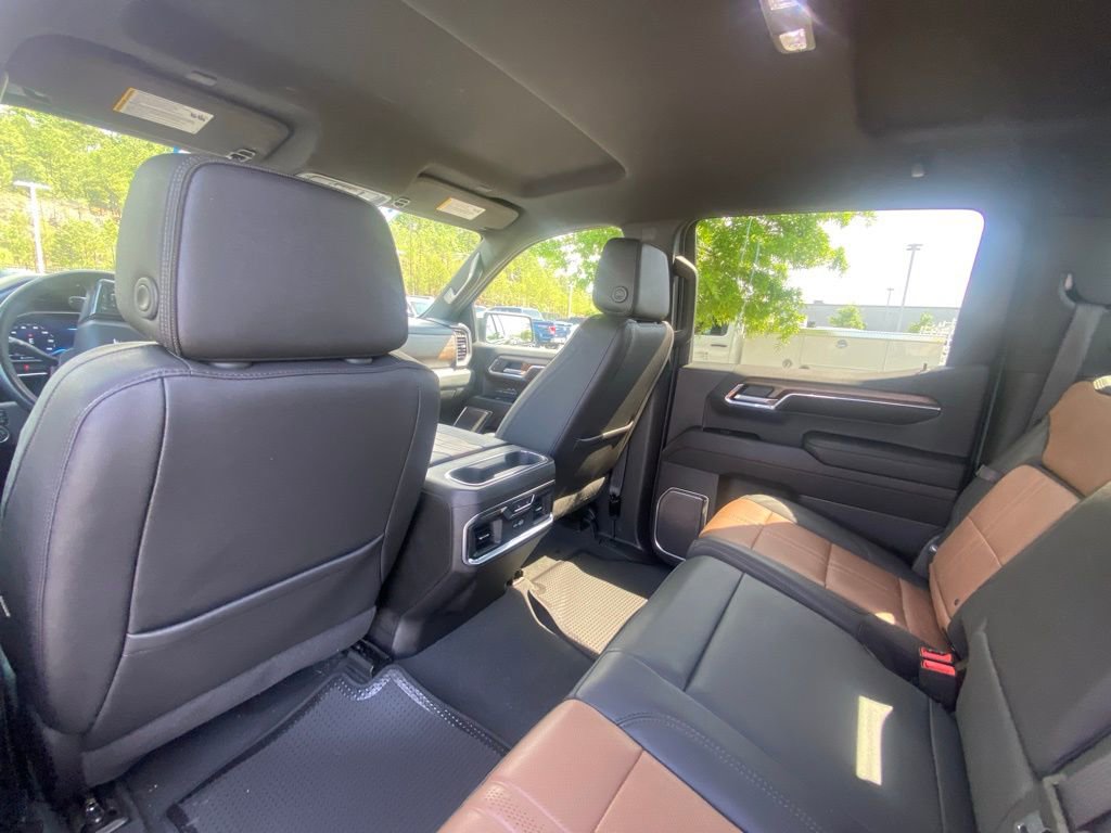 Used 2023 Chevrolet Silverado 1500 High Country w/ Technology Package AWD/4WD image 23