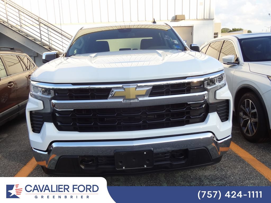 Used 2024 Chevrolet Silverado 1500 LT AWD/4WD image 2