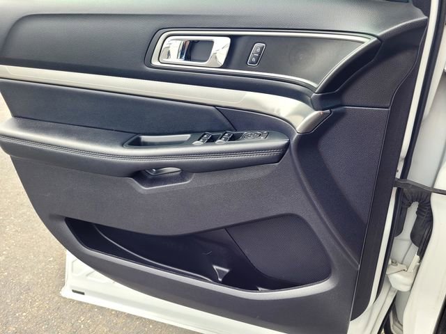 Certified 2019 Ford Explorer XLT FWD image 14