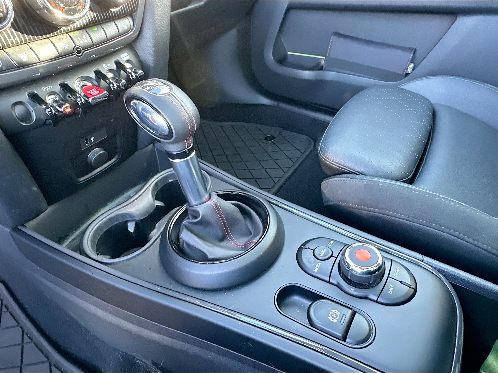 Used 2019 MINI Cooper Countryman S w/ Premium Package image 16