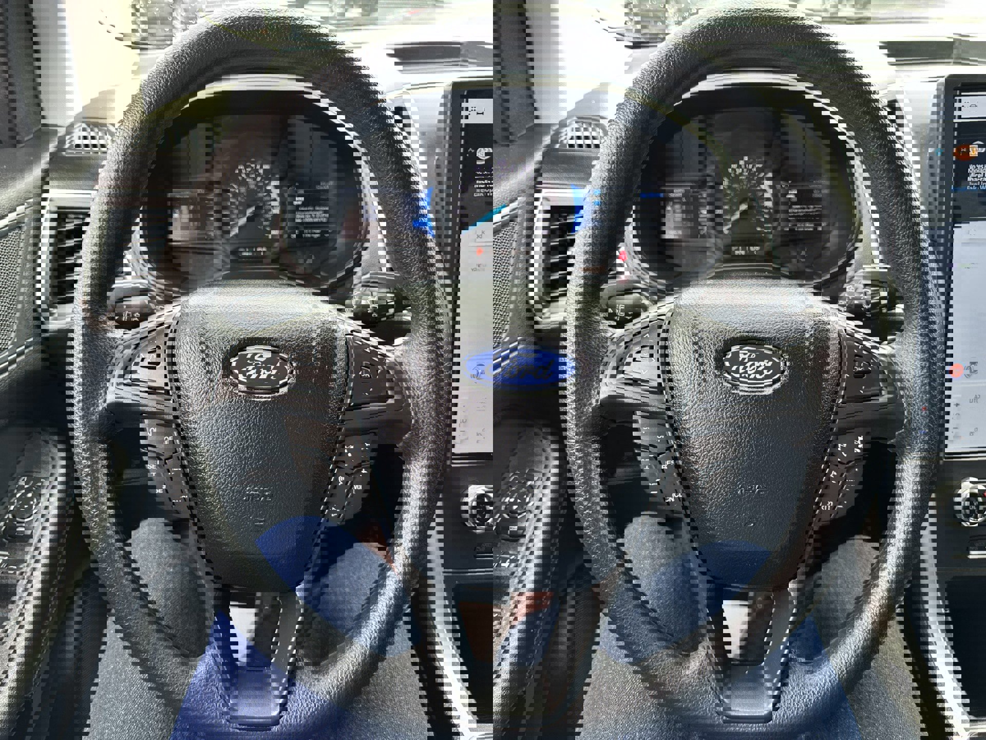 Certified 2022 Ford Edge SE w/ Black Appearance Package image 15