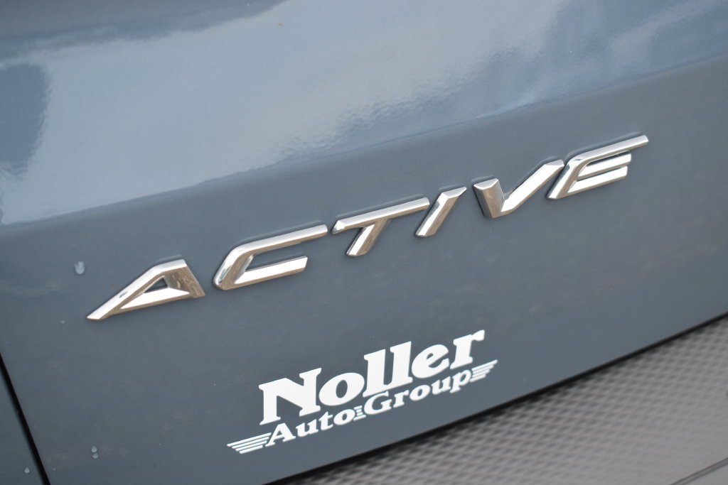 Certified 2023 Ford Escape Active AWD/4WD image 11