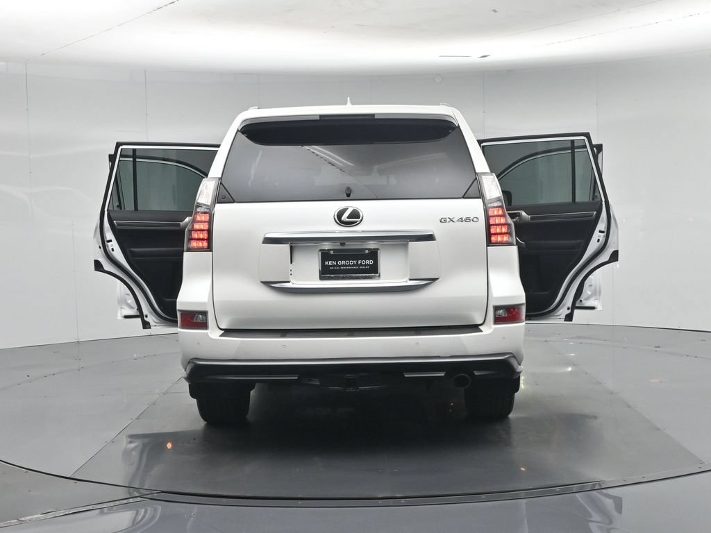 Used 2023 Lexus GX 460 Luxury w/ Sport Design Package AWD/4WD image 39