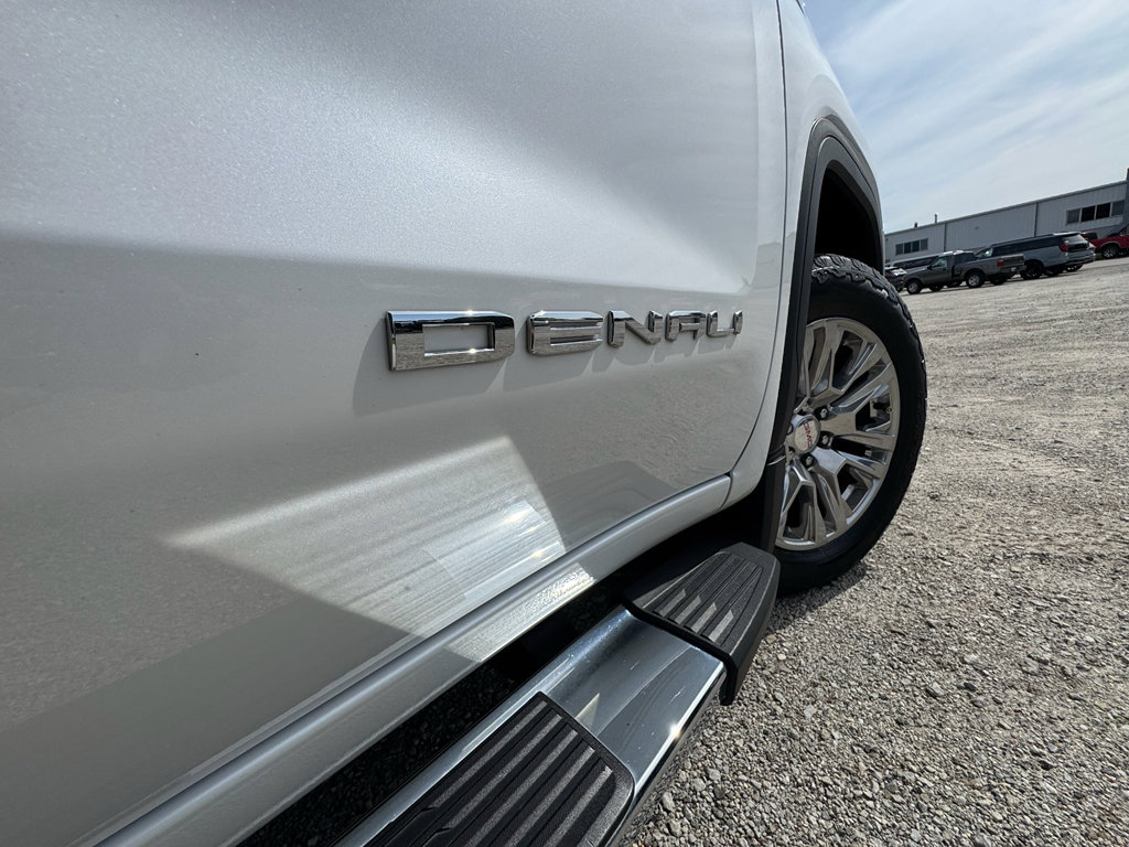 Used 2022 GMC Sierra 1500 Denali w/ Technology Package AWD/4WD image 37